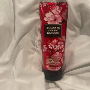 Bath and Body Works: Japanese Cherry Blossom